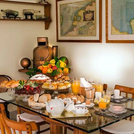 Yacht Club Capo Cervo Suites B&B-2